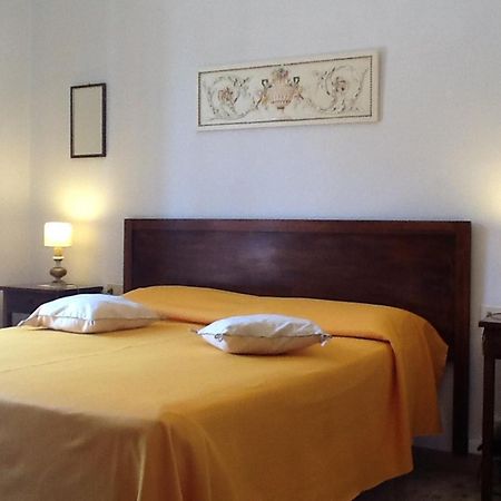 Hotel Gabry Монтеспертоли Екстериор снимка