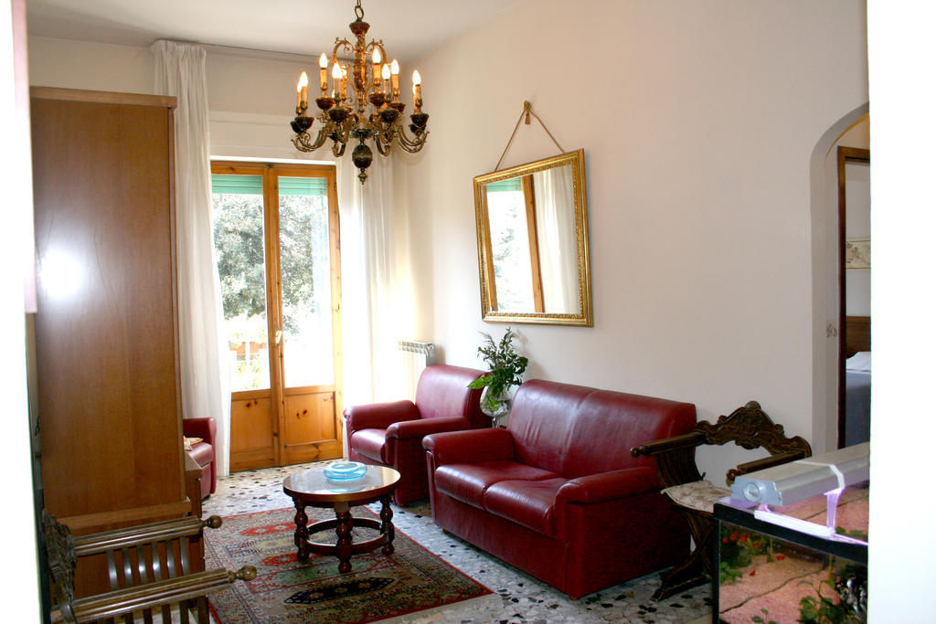 Hotel Gabry Монтеспертоли Екстериор снимка