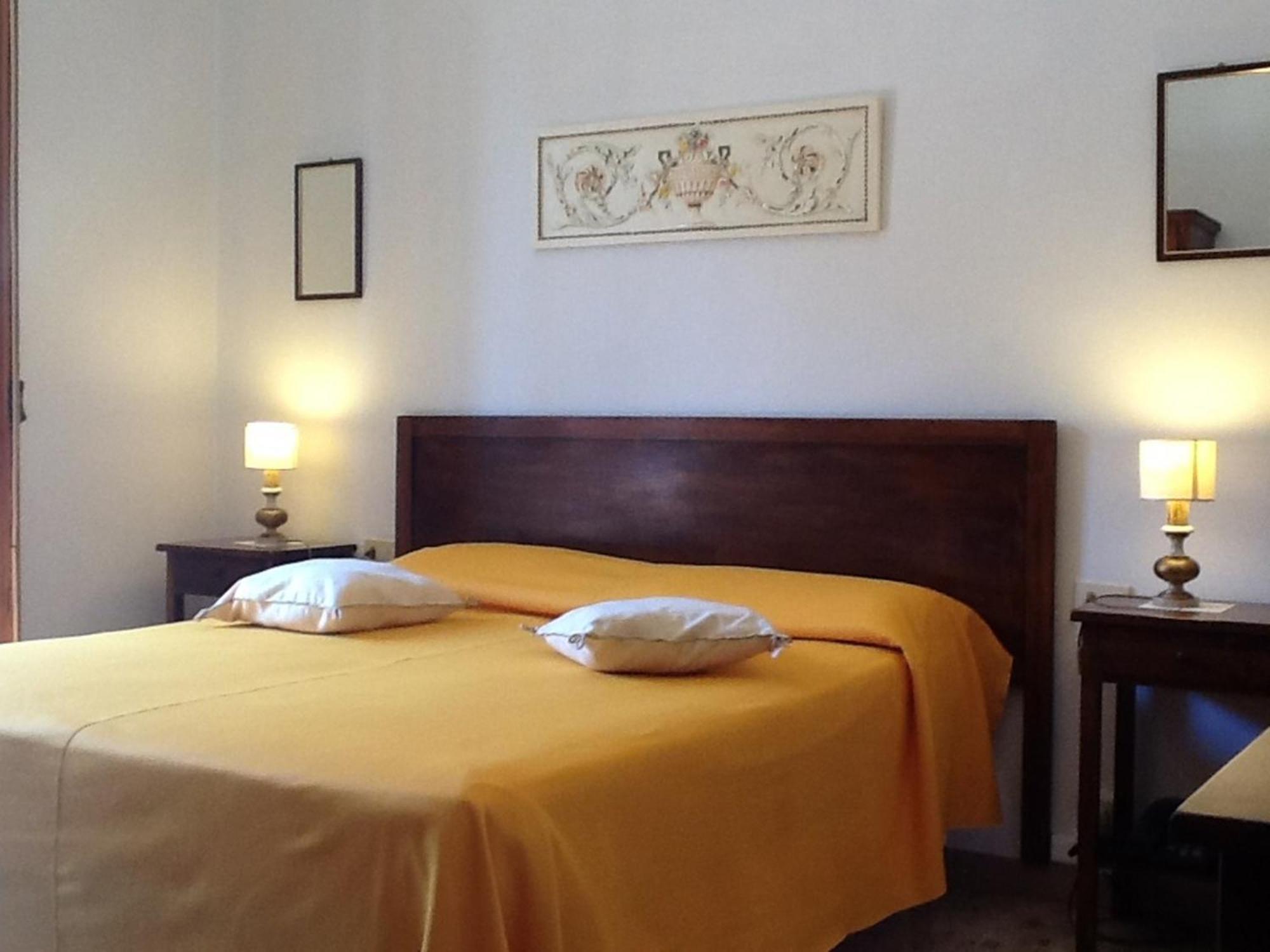 Hotel Gabry Монтеспертоли Екстериор снимка