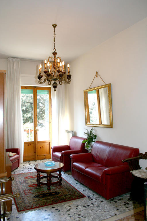 Hotel Gabry Монтеспертоли Екстериор снимка